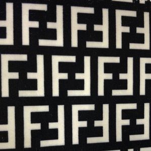 Meet your Posher, Troy